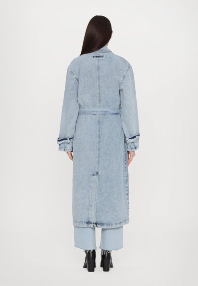 Stieglitz CAZ TRENCHCOAT - Trenchcoat - blue