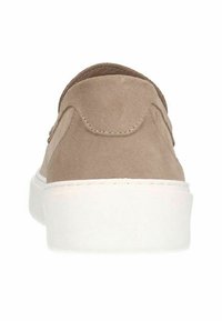Beige Wildleder Sneaker mit runder Zehenform und weißer Gummisohle. Mit kontrastierenden hellbraunen Akzenten und minimalen Nähdetails.