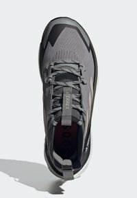 adidas Performance FREE HIKER 2.0 HIKING - Hikingsko - charcoal solid grey core black olive strata