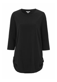 Schwarzes Oberteil mit Dreiviertelärmeln aus weichem Stoff, das über einen runden Halsausschnitt und Raffungselemente mit dekorativer Hardware an den Seiten verfügt.