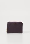 ME SOFTY - Wallet - prune