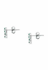 Orecchini a perno in argento con quattro pietre verdi rettangolari inserite in un design geometrico. Finitura lucida, con chiusura a farfalla semplice.