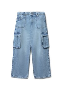 Pantaloni cargo in denim blu chiaro, con due tasche laterali, una vestibilità rilassata e dettagli cuciti sulle cuciture, che mostrano una texture effetto sbiadito.