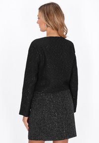 faina Bleizeris - black