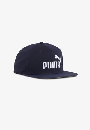 Mørkeblå baseballkasket lavet af stof med en flad skygge, med et hvidt broderet logo og puma grafik på forsiden samt øjer på toppen.