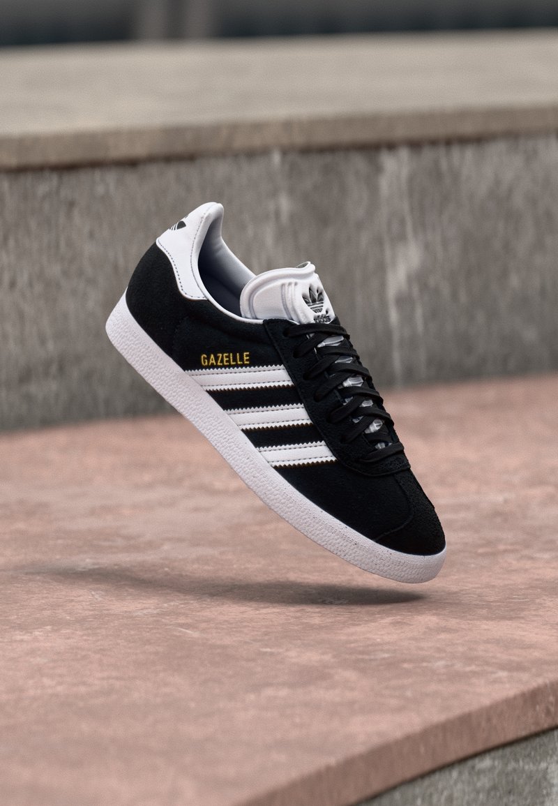 adidas Originals GAZELLE black