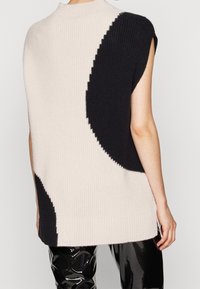 Marc Cain Svetr - stone