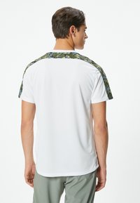 Koton - T-shirt z nadrukiem