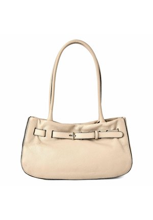 Beige Lederschultertasche mit dünnem, verstellbarem Riemen und dekorativem Gürtel-Detail auf der Vorderseite, rechteckige, weich geformte Struktur.