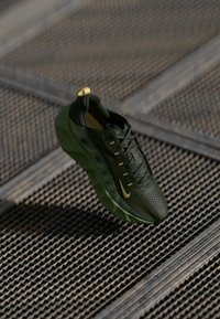 Não selecionado, sequoia/soft yellow/oil green