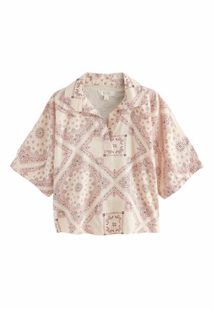 Kurzärmeliges cremefarbenes Hemd mit rosa Paisley- und Blumen-Bandana-Mustern, offenem Kragen und lockerem, kastigem Schnitt.