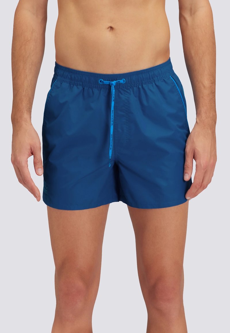 Pantaloni da bagno blu con vita elasticizzata, cordoncino regolabile, tasche laterali e un tessuto leggero e morbido.