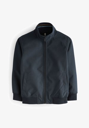 Giacca bomber navy con zip frontale completa, colletto rialzato, tasche laterali e polsini a costine; presenta un tessuto liscio e testurizzato.