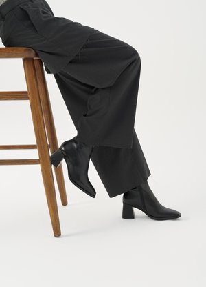 Vagabond HEDDA - Klassiset nilkkurit - black