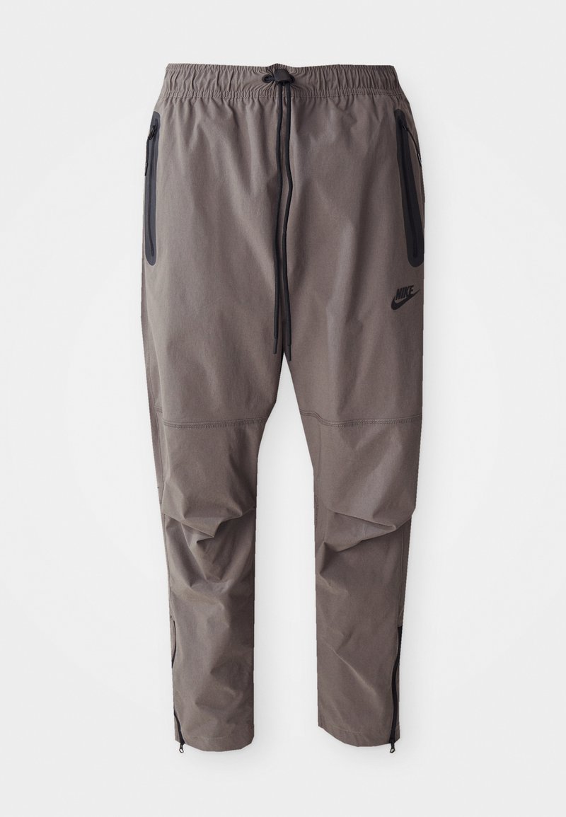 Nike Sportswear Trainingsbroek bruin