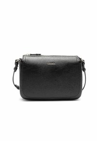 Sac bandoulière noir en cuir avec une finition texturée, doté d'une fermeture éclair, d'une sangle réglable et d'un logo en relief subtil.