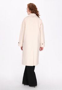DreiMaster Klassisk frakke - off white