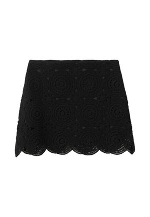 Zwart gehaakt minirokje met cirkelvormige bloemenpatronen en een gegolfde zoom.