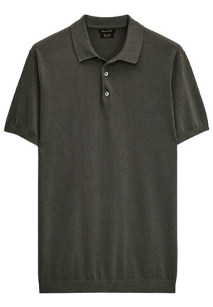 Dunkelgraues Polohemd mit kurzen Ärmeln, zwei Knöpfen und einem Strickkragen, flach liegend.