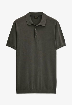 Dunkelgraues Polohemd mit kurzen Ärmeln, zwei Knöpfen und einem Strickkragen, flach liegend.