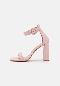 Επιλέχθηκε, pink