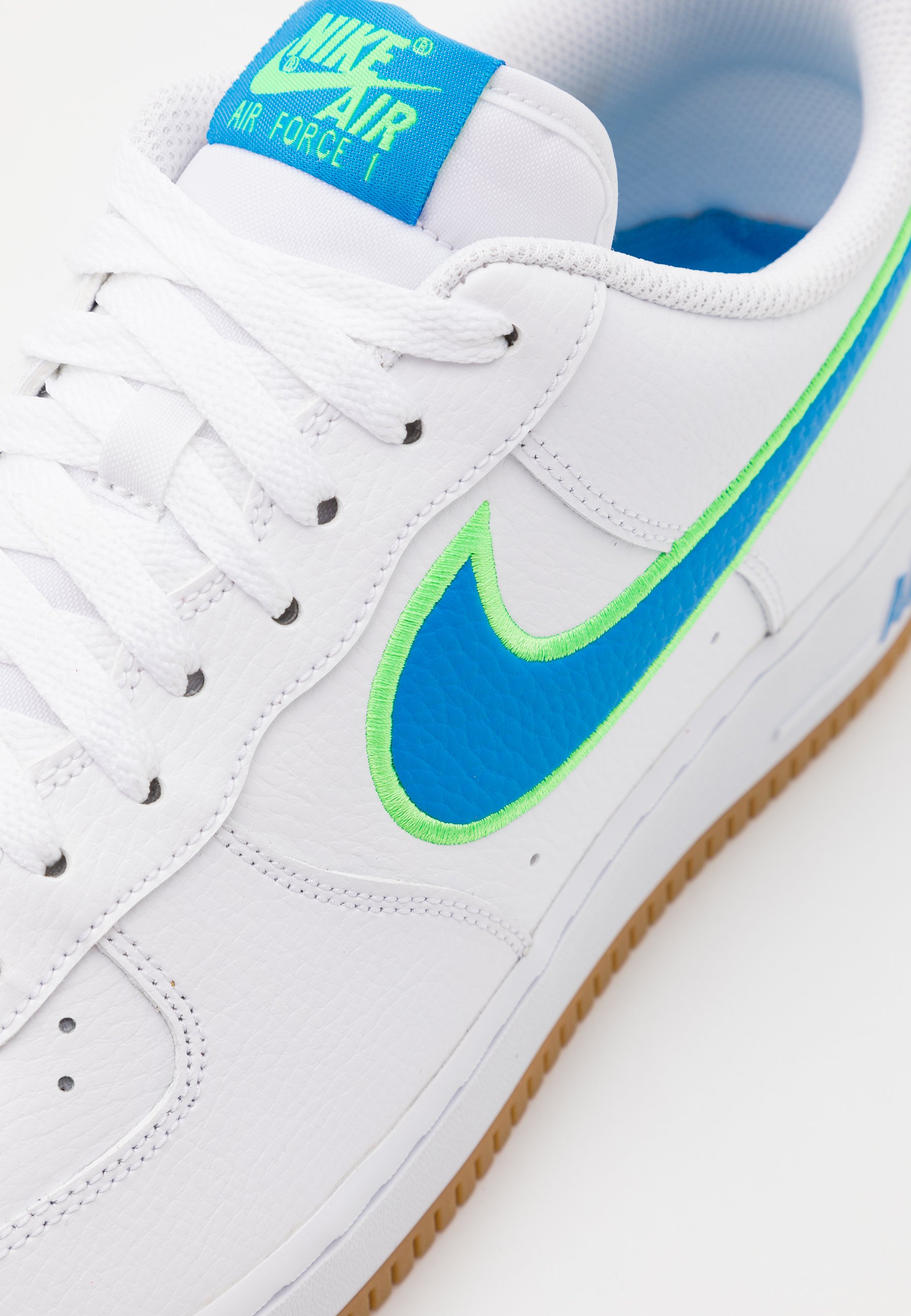 nike air force 1 07 white light blue