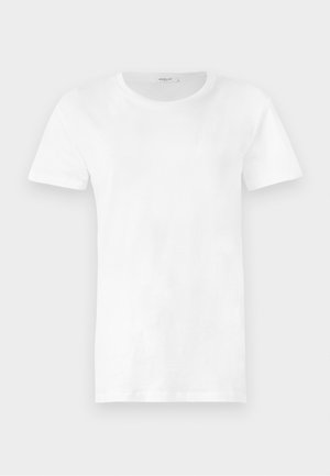 Camiseta blanca de manga corta con cuello redondo, hecha de algodón, que presenta una textura suave y un diseño minimalista sin patrones ni acentos.