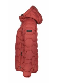 Czerwona kurtka puchowa z kapturem, z pikowanym designem, teksturowanym materiałem, zamykanymi na zamek bocznymi kieszeniami oraz logo na rękawie.