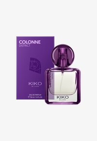 Perfumy Colonne District w prostokątnej szklanej butelce z zaokrągloną fioletową nakrętką. Fioletowe tło pudełka zawiera logo oraz szczegóły dotyczące zapachu.