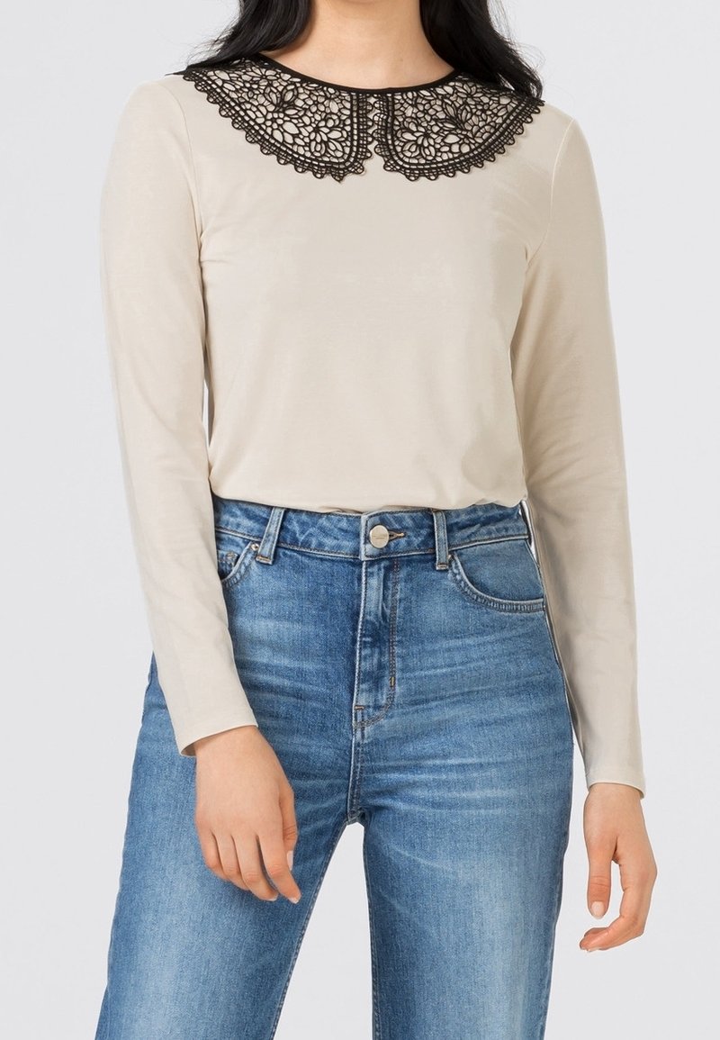 HALLHUBER Long sleeved top - white