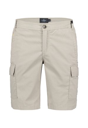 Beige cargoshorts tot op de knie met voorste knoop, ritssluiting, riemlussen en zijklepzakken.