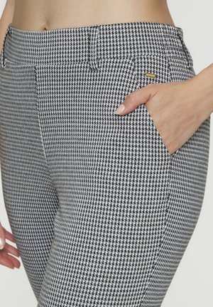 LASCANA, LASCANA JOGGER PANTS - Trousers - schwarz kariert