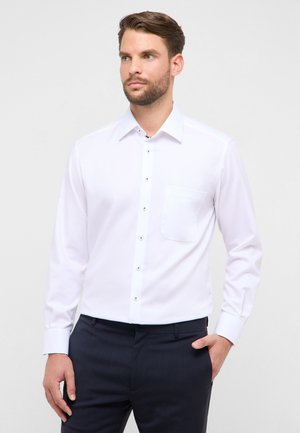 STRUKTURIERT COMFORT FIT - Hemd - weiß