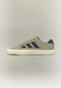 Δεν επιλέχθηκε, cargo/aurora ink/chalk white