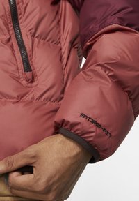 Nike Sportswear M NSW - Casaco de inverno - brown basalt/canyon rust/dark beetroot