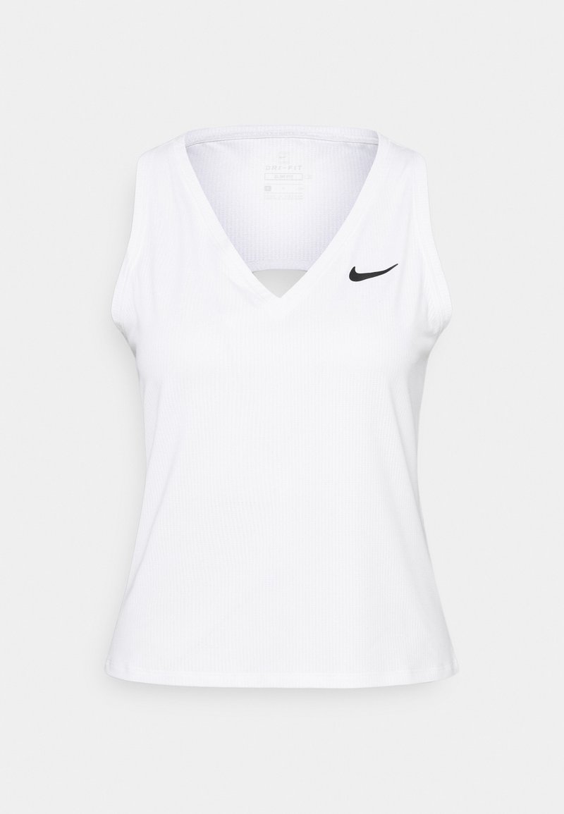 Débardeur de sport blanc sans manches avec col en V et petit logo swoosh Nike noir sur le côté gauche de la poitrine sur un fond uni.