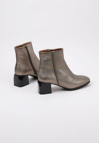 Sandra Fontán BARPA - Botines bajos - metalic