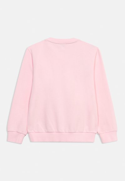 Μακριά ροζ φούτερ μπλούζα με ριμπ μανσέτες, τελείωμα και στρογγυλή λαιμόκοψη, εμφανίζεται από πίσω σε απλό φόντο.