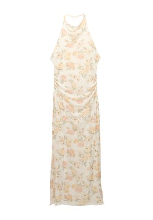 Robe à halter en tissu léger avec un motif floral dans des tons de pêche doux et de vert sur fond blanc ; présente un détail froncé sur le côté.