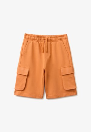 Oranje casual short met elastische tailleband, trekkoord, zijzakken en grote cargozakken aan beide benen.
