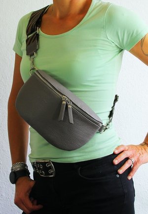 DrachenLeder Sac banane - grau mehrfarbig