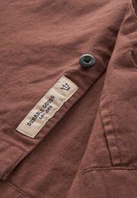 Next SHORT SLEEVE WITH CUBAN COLLAR - REGULAR FIT - Skjorter - rust brown
