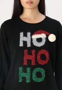 Vero Moda VMHOHO O NECK  - Neule - black/silver/red/green