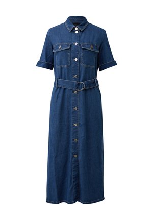 Robe midi en denim bleu foncé avec manches courtes, boutonnée à l'avant, poches poitrine, col, et ceinture assortie avec boucle métallique en anneau.