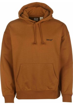 Hnědá mikina Levi's s kapucí, přední kapsou, stahovací šňůrkou na kapuci, žebrovanými manžetami a malým černým logem na levé straně hrudi.