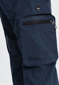 Unausgewählt, navy blue