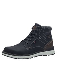 Bottines en cuir noir avec un col en polaire grise, des accents en cuir marron, une semelle blanche et des coutures contrastantes. Design à lacets avec des détails en métal.