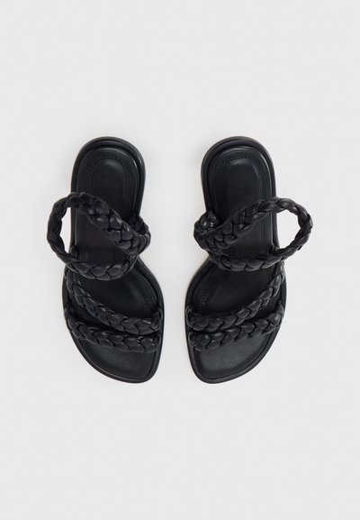 Souliers Martinez ISA - Sandali z visoko peto - black