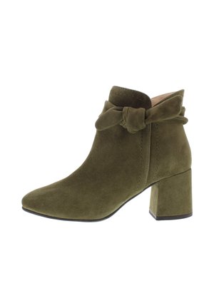 RINA - EDLE MIT BLOCKABSATZ - Classic ankle boots - olivo