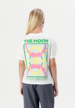 JXJOEY LUCY PRINT TEE - Print T-shirt - bright white